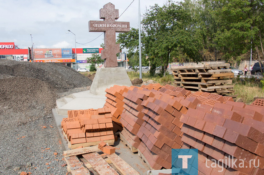 Молебен перед началом строительства часовни в сквере за ДК «Юбилейный»