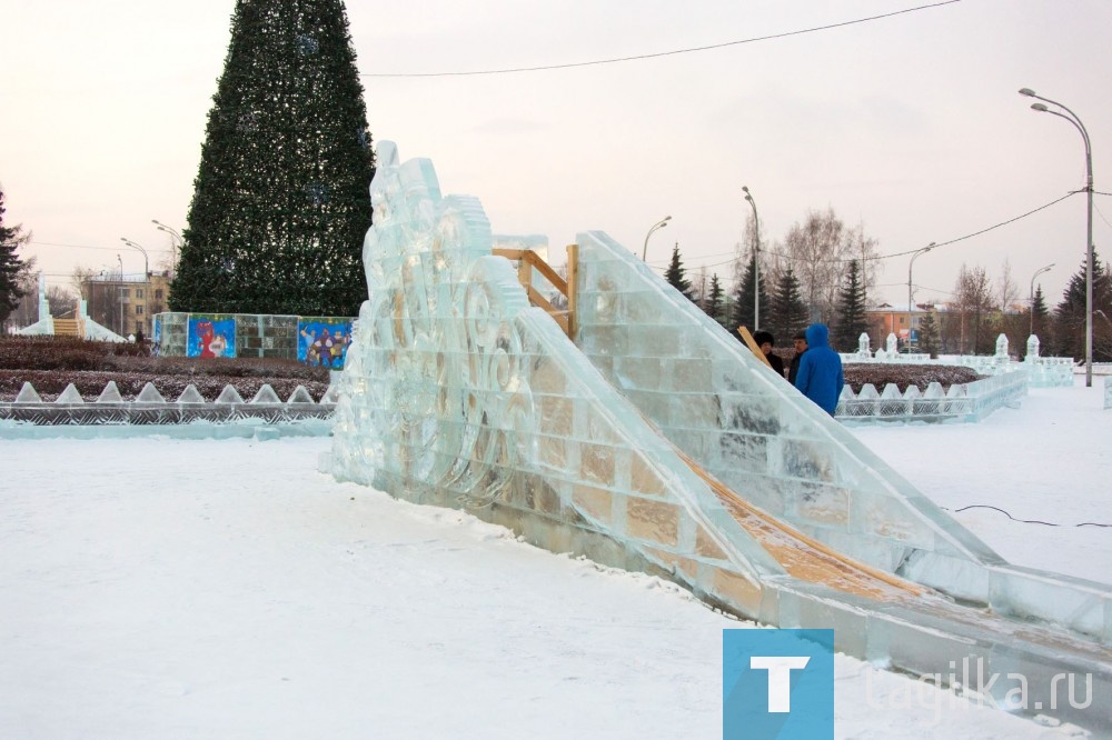 Сегодня - открытие главной елки Вагонки