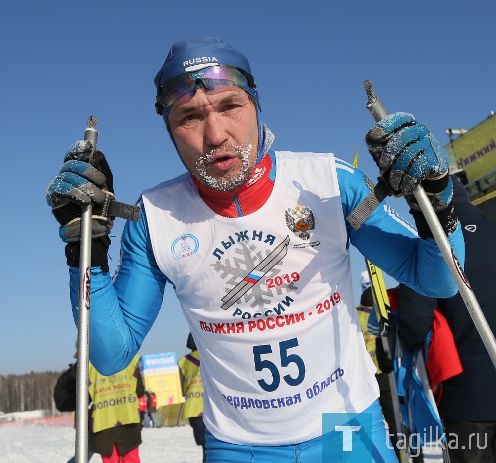 Олимпийский чемпион Антон Шипулин стал третьим на "Лыжне России" в Нижнем Тагиле