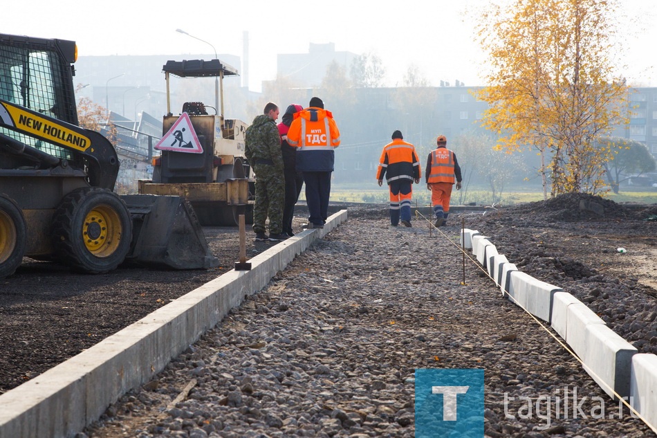 Работы в парке "Народный" продолжаются