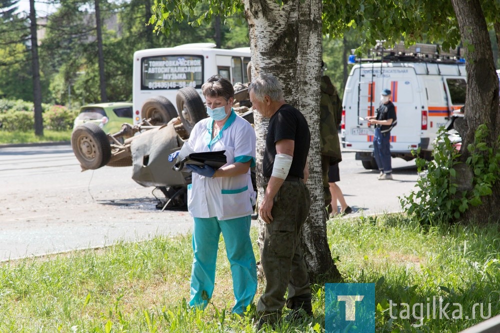 В центре Нижнего Тагила произошло ДТП с участием автобуса