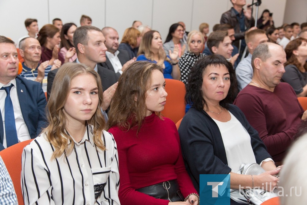 К профессиональному празднику награды получили тренеры, спортсмены, ветераны физкультурного движения