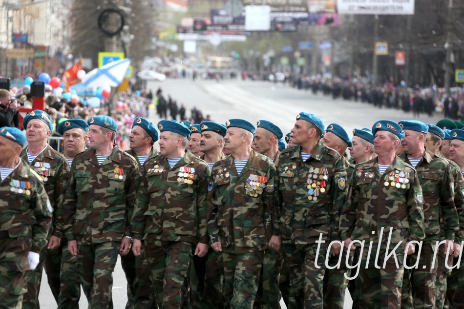 Великой Победе-70 лет. Военный  парад и демонстрация. Н-Тагил.