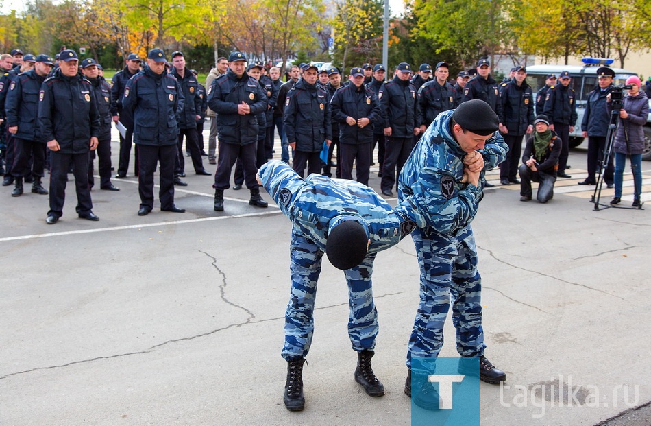 Полицейские Нижнего Тагила присоединились к всероссийской акции «Работайте, братья!»