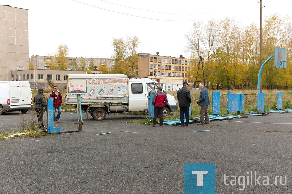 Корт на Володарского. Реконструкция.