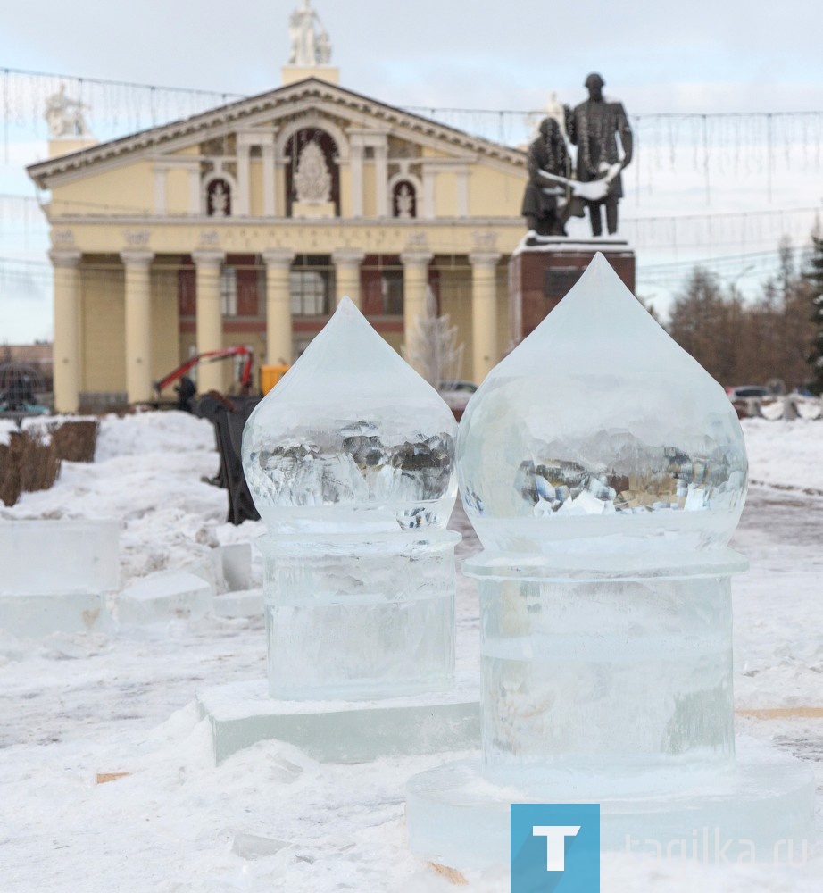 Строительство ледового городка. 12.12.2018.