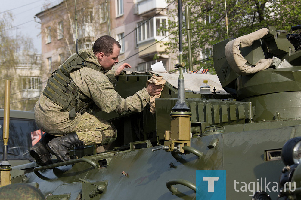 Подготовка военной техники для участия в параде Победы