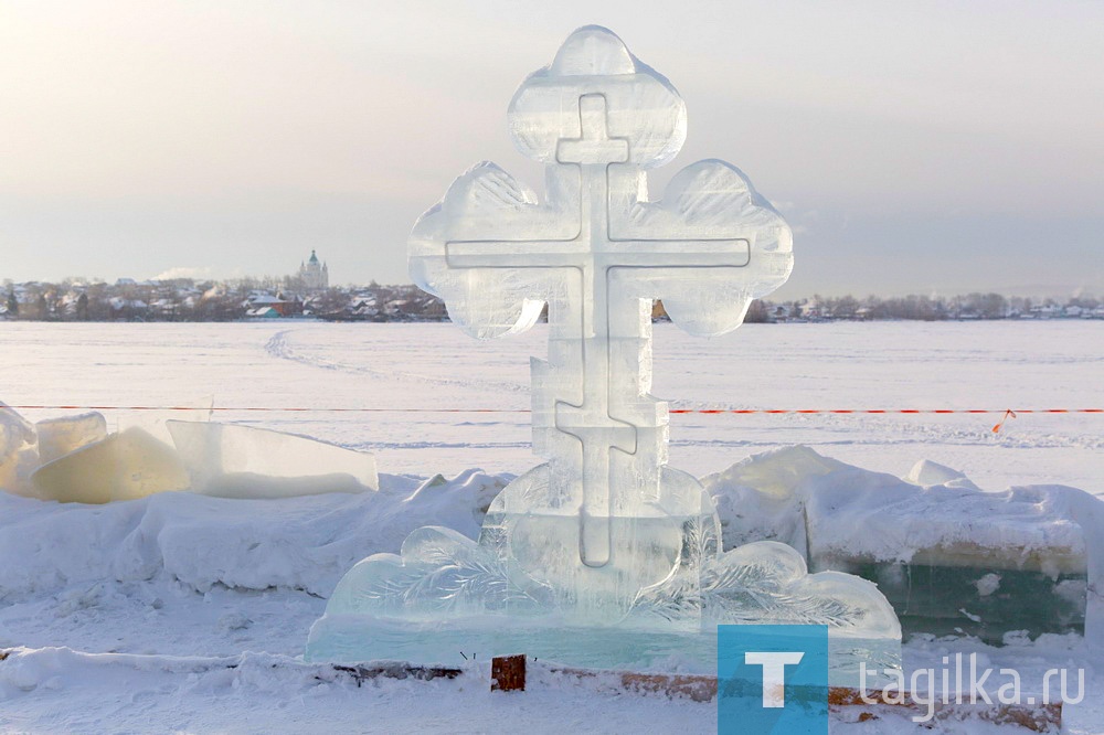 В Нижнем Тагиле проходят крещенские купания