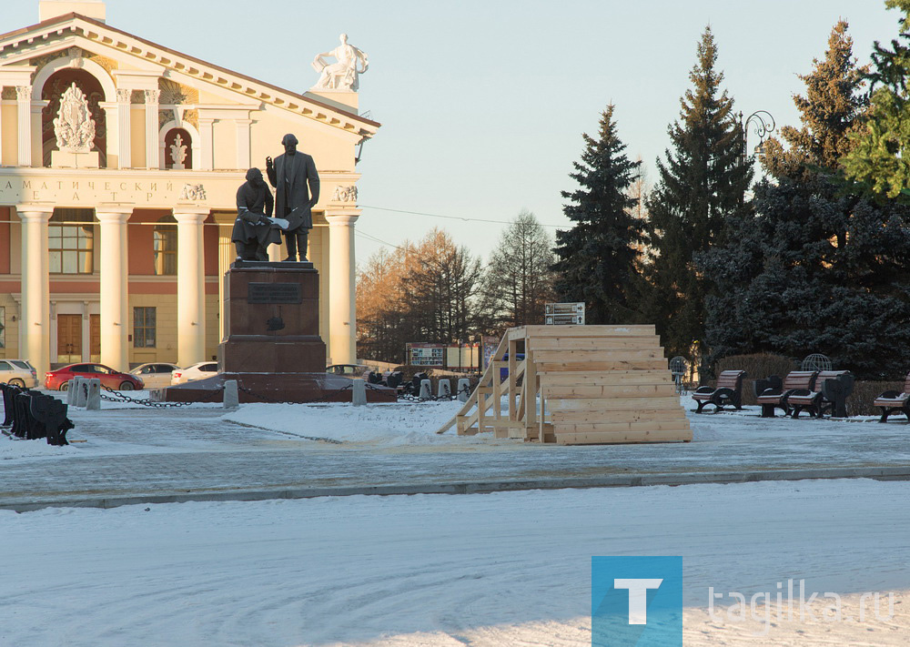 В Нижнем Тагиле строится ледовый городок