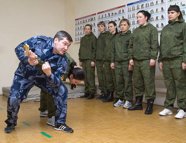 Женский спецназ в ИК-6 Нижнего Тагила. Архив