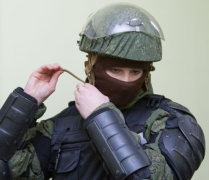 Женский спецназ в ИК-6 Нижнего Тагила. Архив