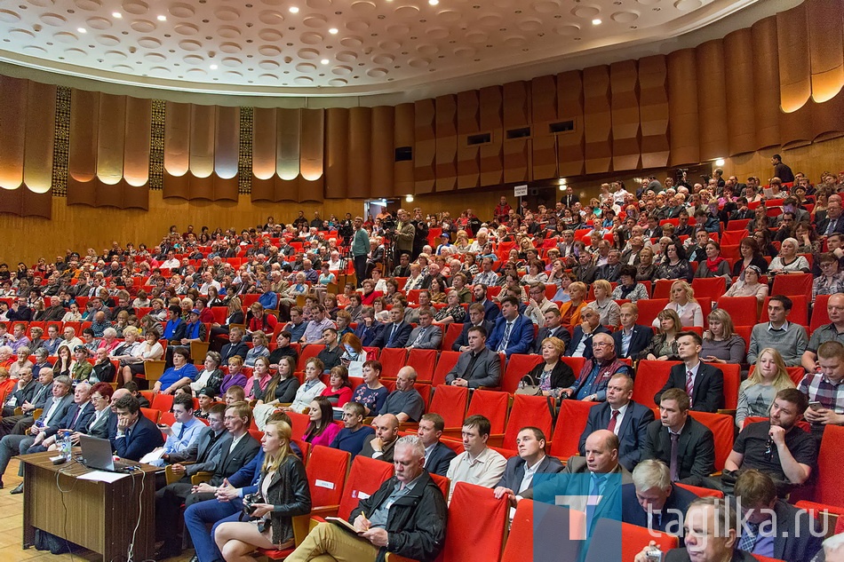 Евгений Куйвашев и Виктор Шептий в Нижнем Тагиле провели встречу с местными «единороссами»