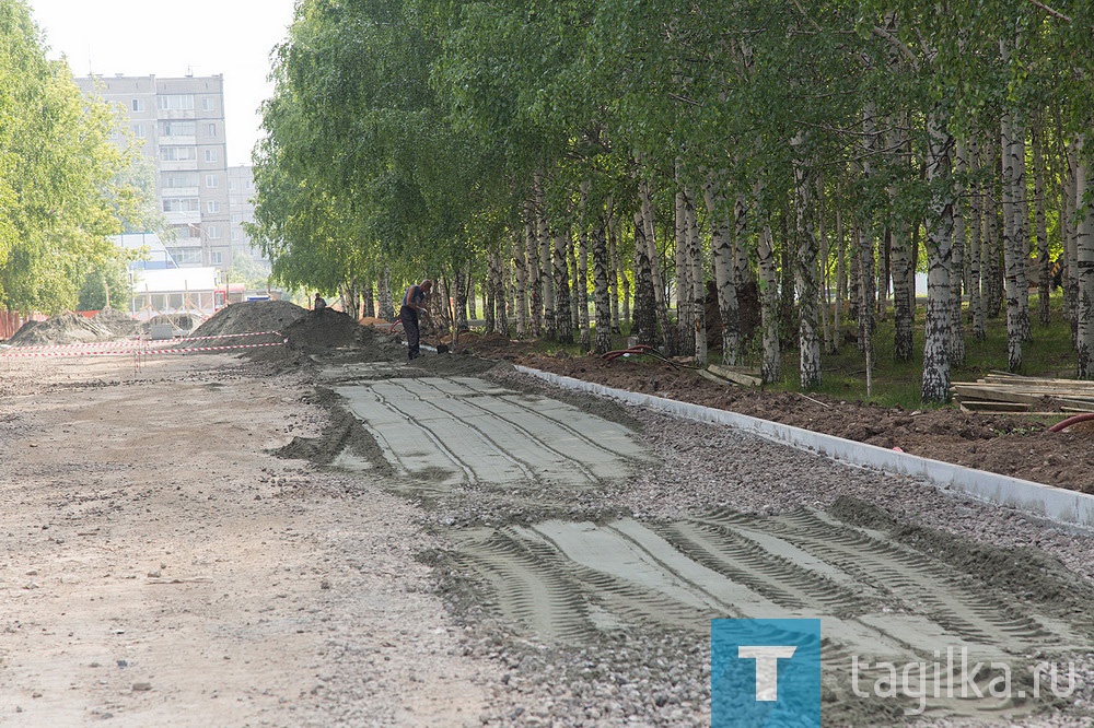 В парке Победы в Нижнем Тагиле на следующей неделе начнут укладывать тротуарную плитку