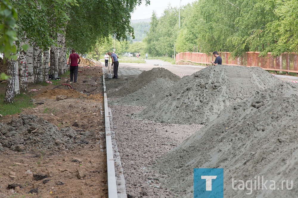 В парке Победы в Нижнем Тагиле на следующей неделе начнут укладывать тротуарную плитку