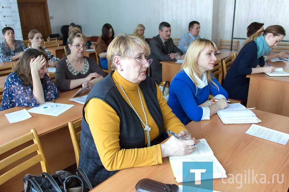 Представители городской власти вместе с медиками обсудили темы ВИЧ и туберкулеза﻿