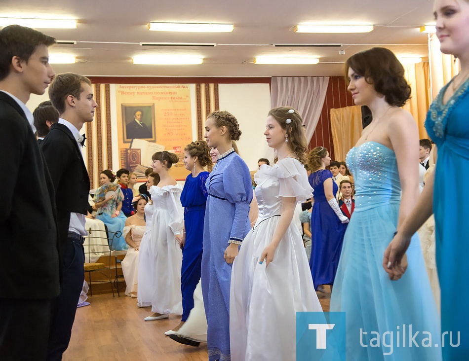 "Всему начало положено Карамзиным..."