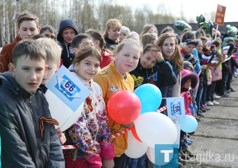 Металлурги отмечают 72 годовщину Великой Победы!

 в Нижнем Тагиле прошли торжественно-траурные митинги в память о тагильчанах, не вернувшихся с полей сражений в годы Великой Отечественной войны. 
