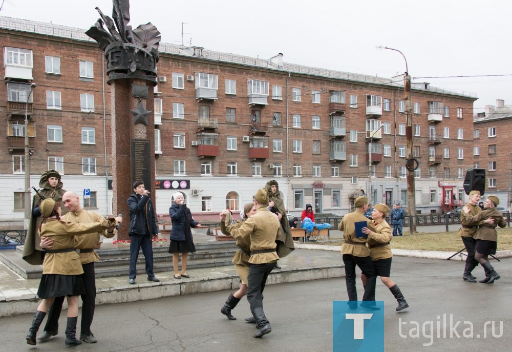 МИТИНГ У ПАМЯТНИКА ТАГИЛЬЧАНАМ – ГЕРОЯМ СОВЕТСКОГО СОЮЗА И ПОЛНЫМ КАВАЛЕРАМ ОРДЕНА СЛАВЫ