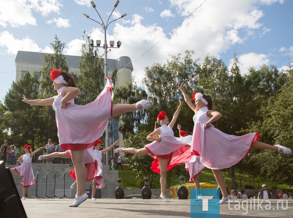 День города - 2018. Ярмарка, игры и песни