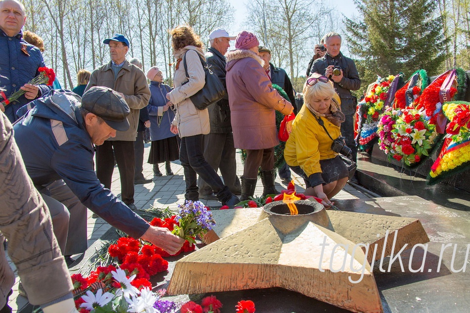 Митинг на мемориале центрального городского кладбища «Рогожино»