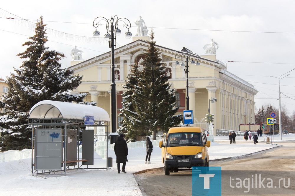 В администрации Нижнего Тагила состоялся брифинг, посвященный изменениям в движении общественного транспорта с первого февраля. На вопросы журналистов отвечали заместитель главы администрации города по городскому хозяйству и строительству Егор Копысов, начальник управления городским хозяйством Андрей Лебедев, директор фирмы-перевозчика «Строитель-Т» Антон Сащенко, директор фирмы-перевозчика «Объединение Союз-НТ» Александр Петров.