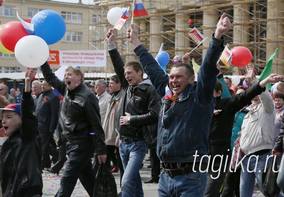 Великой Победе-70 лет. Военный  парад и демонстрация. Н-Тагил.