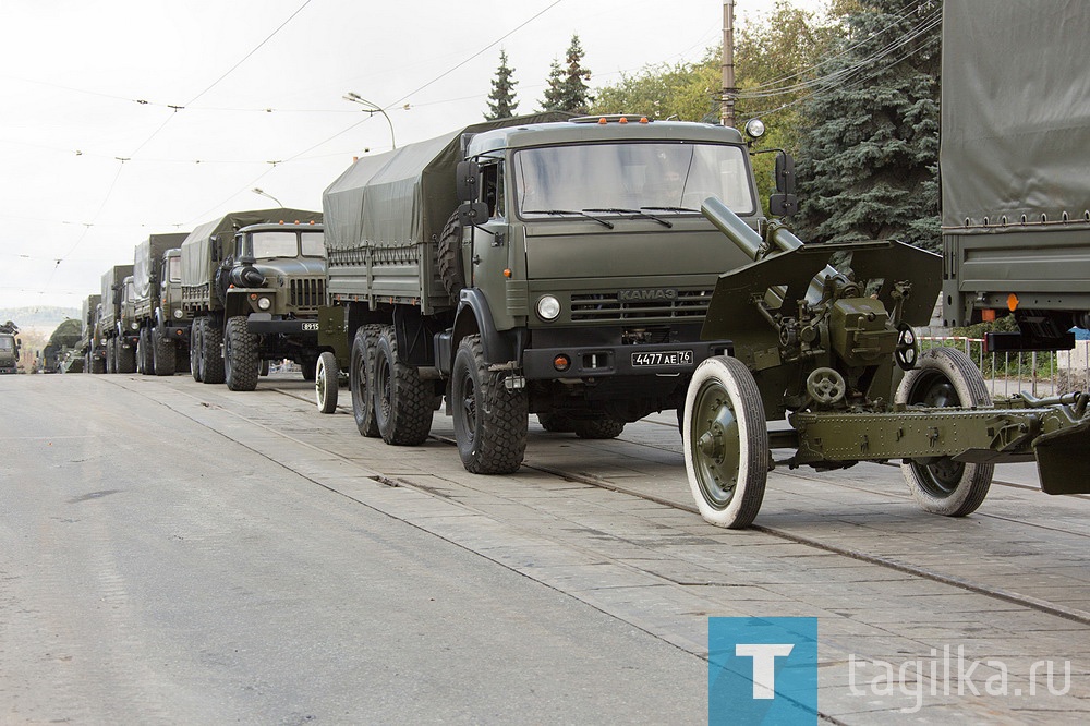 Все готово к началу прохождения военной техники по главной улице города
