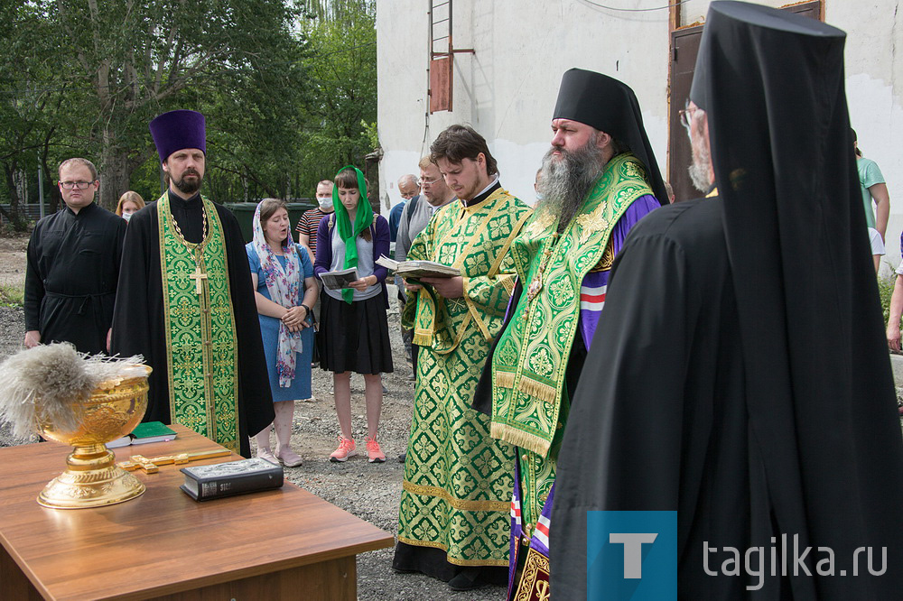 Молебен перед началом строительства часовни в сквере за ДК «Юбилейный»