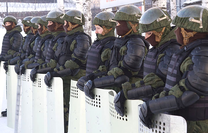 Женский спецназ в ИК-6 Нижнего Тагила. Архив