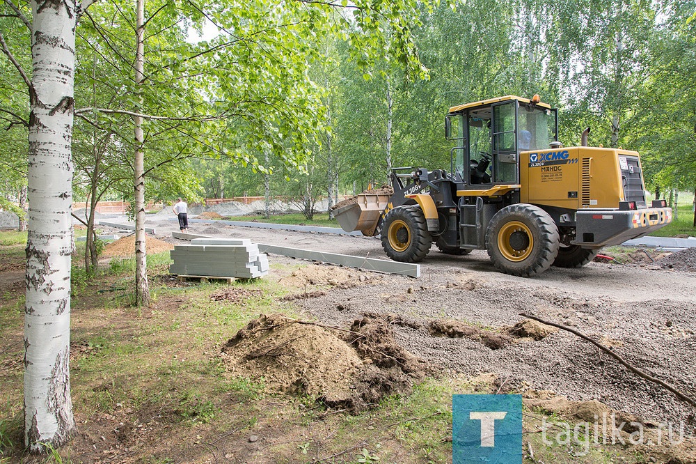 В парке Победы в Нижнем Тагиле на следующей неделе начнут укладывать тротуарную плитку