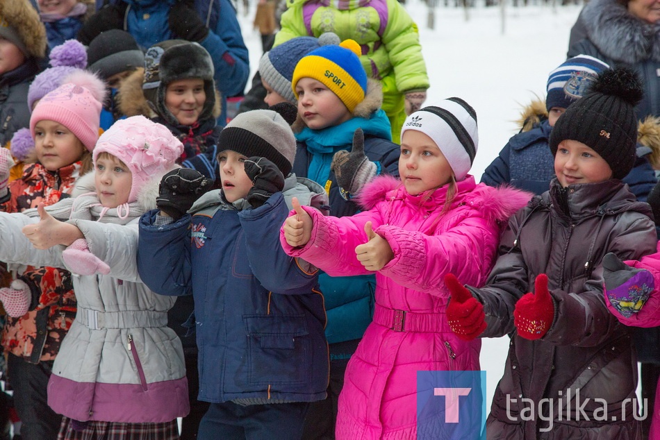Новогодняя елка в поселке "Старатель".