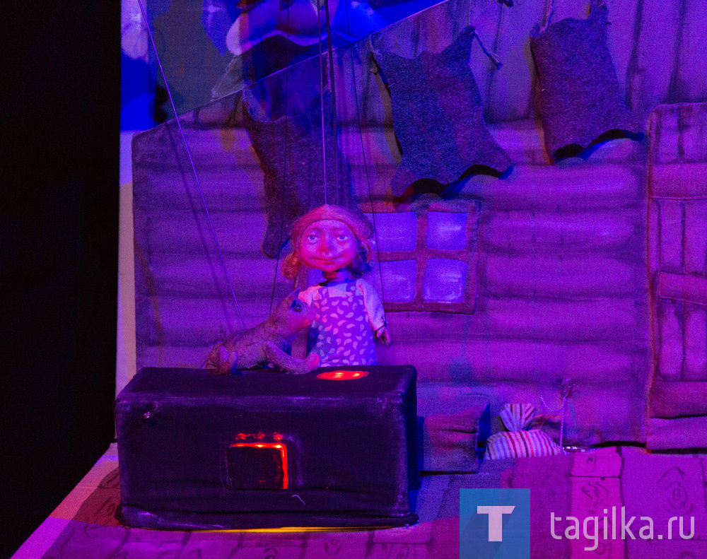 Завтра в Нижнетагильском театре кукол состоится премьерный показ спектакля «Серебряное копытце»