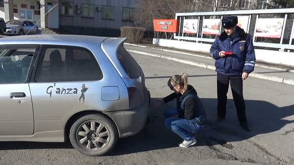 Инспекторы ГИБДД провели массовые рейды по грязным автомобильным номерам