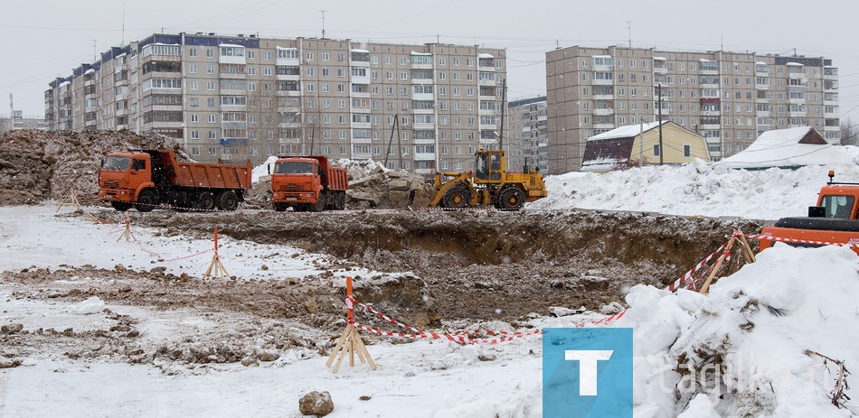  Объезд главой города объектов Дзержинского р-на.Строительство жилого дома и детский сад N112