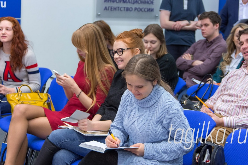 Сергей Носов провел пресс-конференцию для журналистов областных и городских СМИ