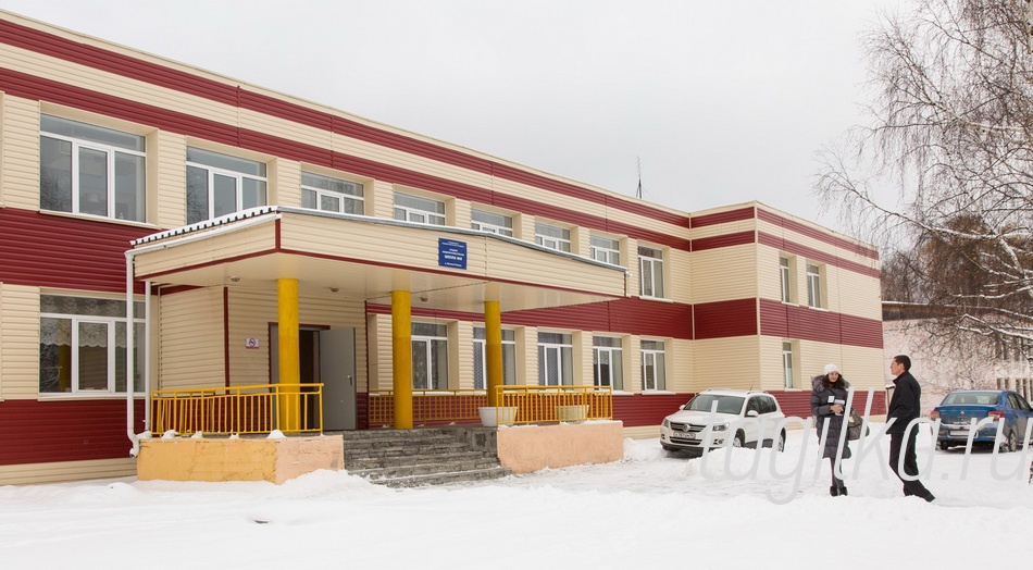Висимоуткинск. Школа.