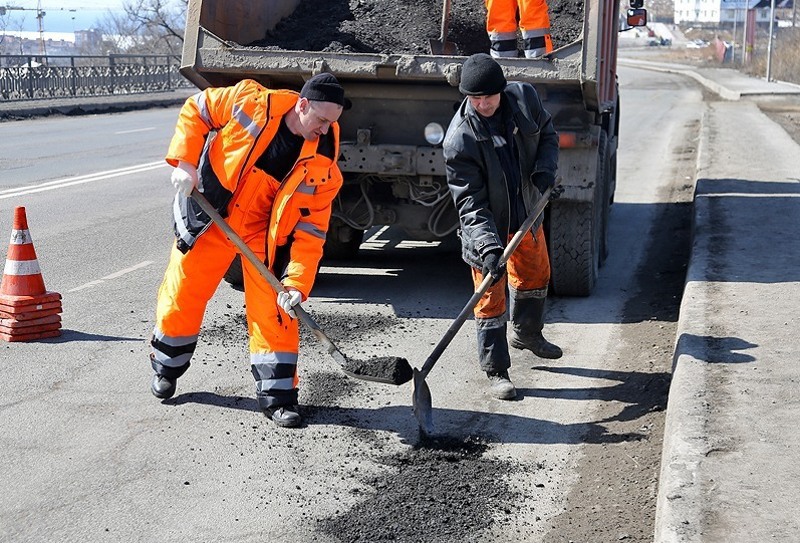 В Нижнем Тагиле стартовал ямочный ремонт дорог