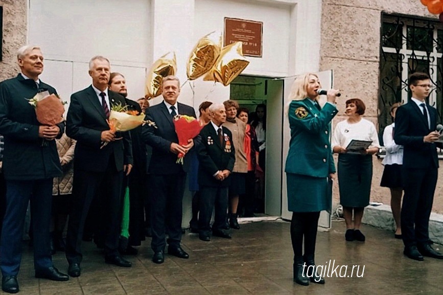 Пожарные Нижнего Тагила тоже пошли в школу 