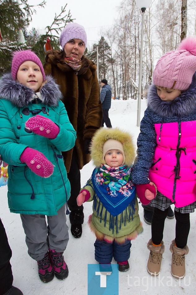 Новогодняя елка в поселке "Старатель".