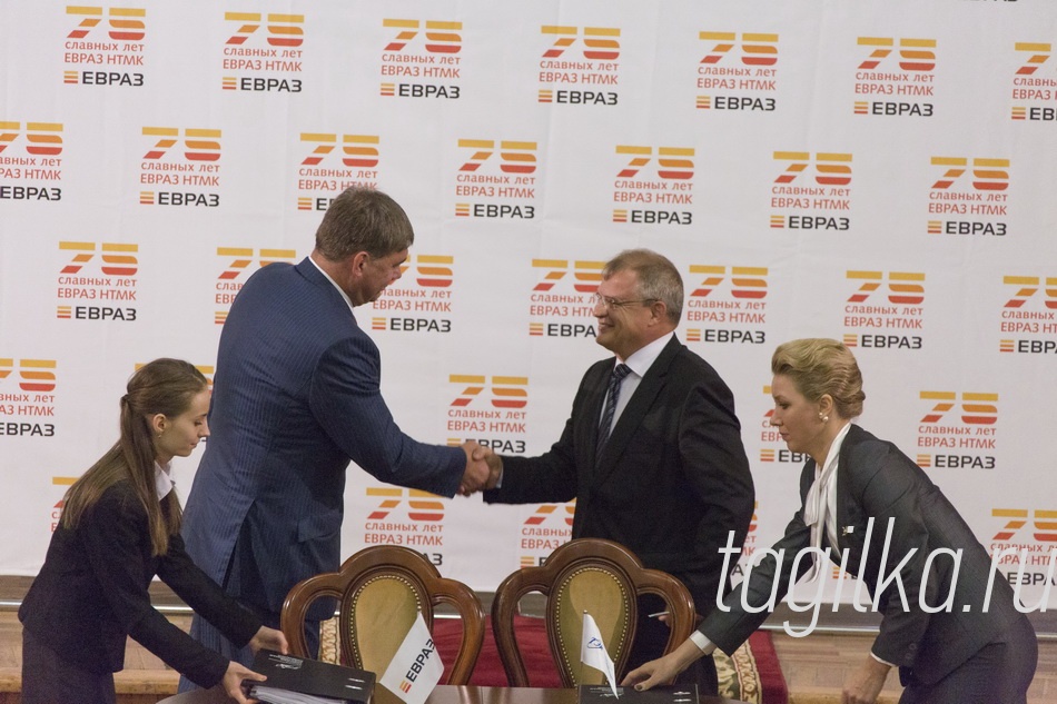 Подписание договора о строительстве шаропрокатного цеха ЕВРАЗ - НТМК