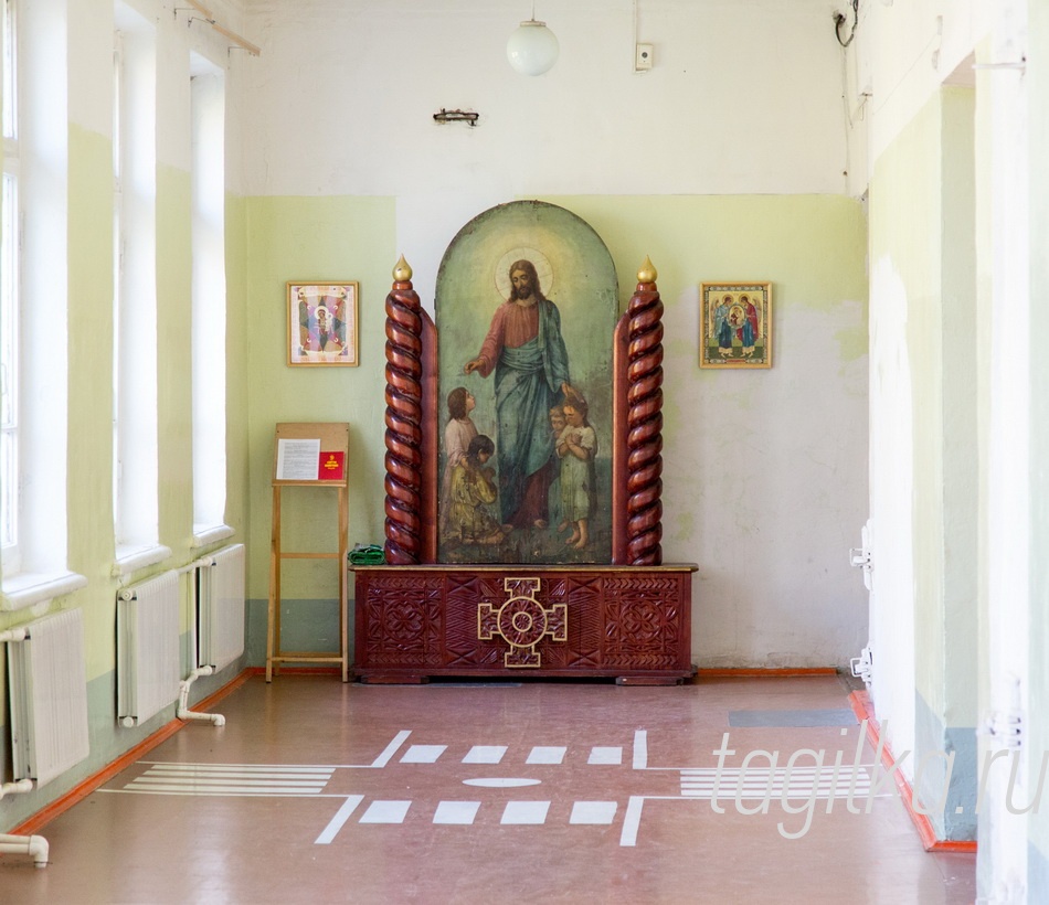 Комиссия депутатов гор. думы. Д.С. N19.Гимназия N11.