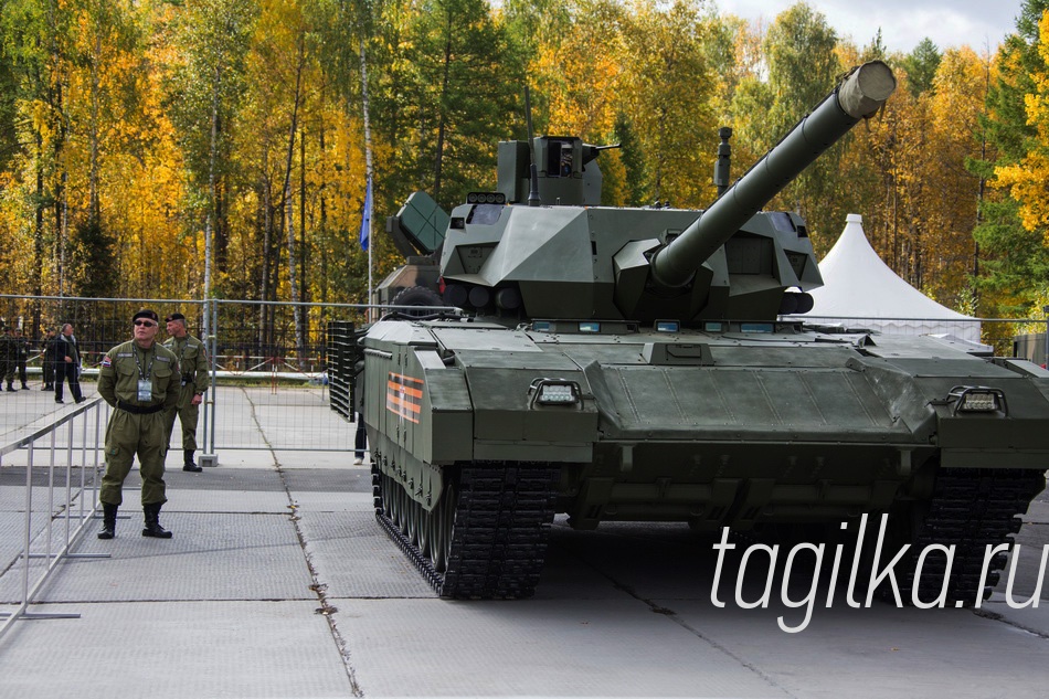 RUSSIA  ARMS  NA  ZEMLE