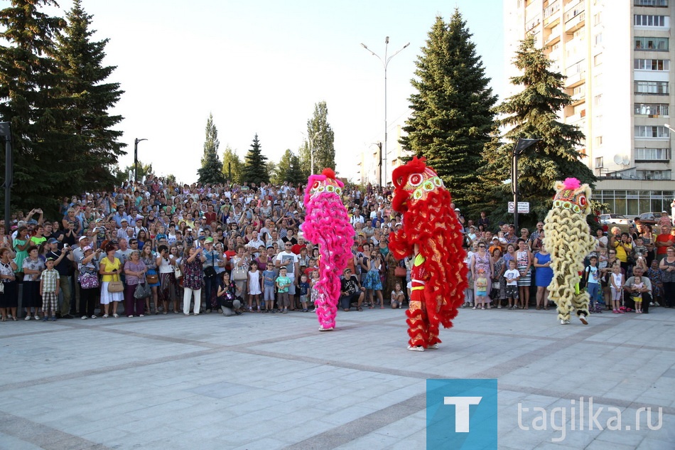 Коллектив танца львов «Чэнцзе Дунлэ» из города Гуанчжоу (Китай)