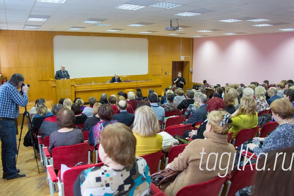 Встреча лидеров профсоюза в ОПЦ

Лидеры профсоюзных организаций Нижнего Тагила на очередной
встрече под председательством Владимира Радаева констатировали:
ситуация с ремонтом женской консультации на Вагонке и
поликлиники на Руднике - повод обратиться к губернатору
Свердловской области