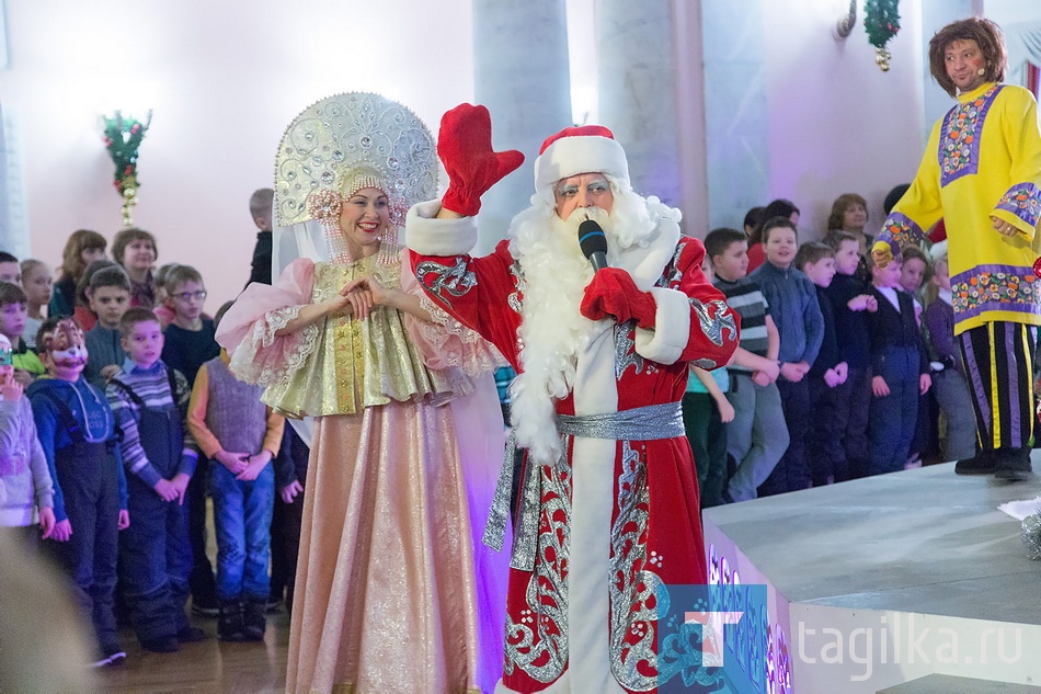 Новогодний утренник. Драмтеатр.