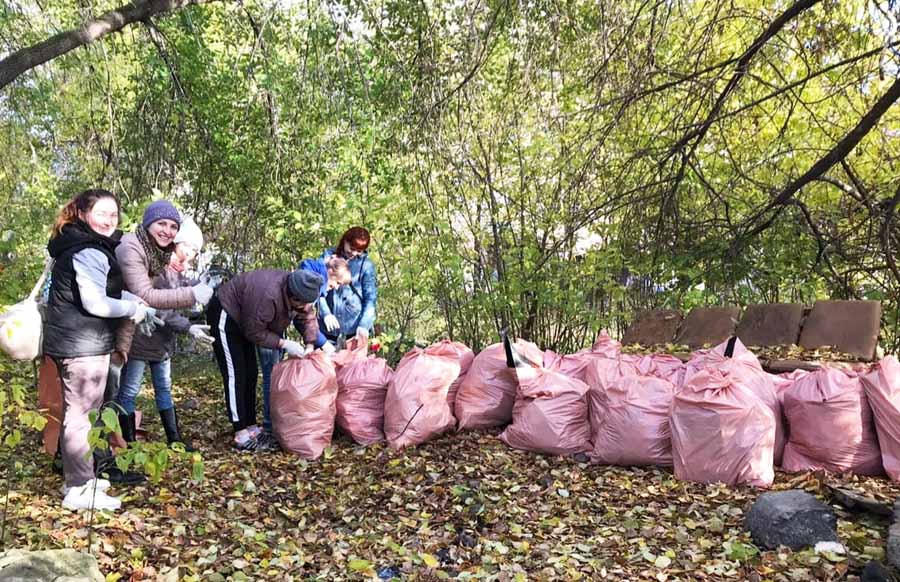 276 мешков мусора собрали участники молодежного экологического десанта