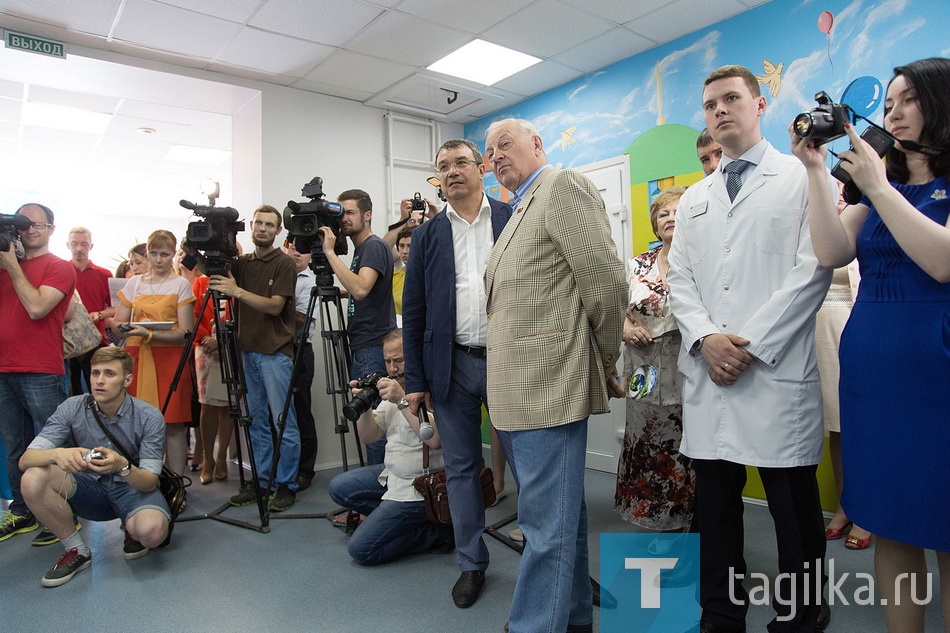 Микрохирургия глаза. Открылось операционное отделение.