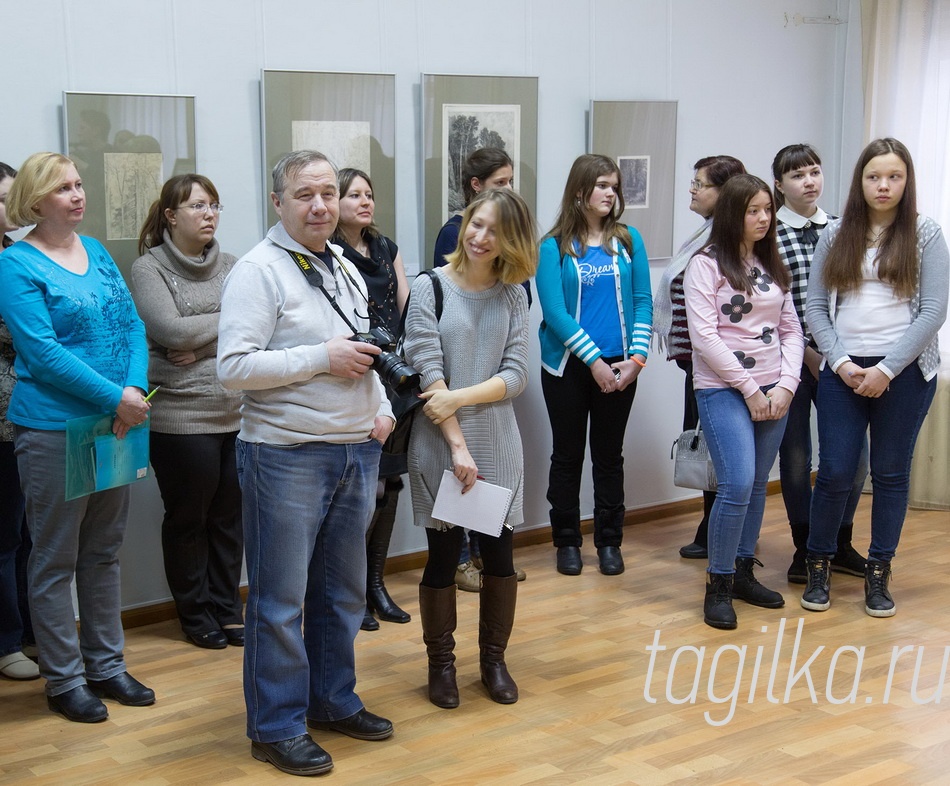 «Таинственно шумит лесная тишина…» Графика.