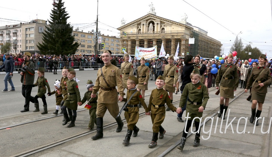 Великой Победе-70 лет. Военный  парад и демонстрация. Н-Тагил.