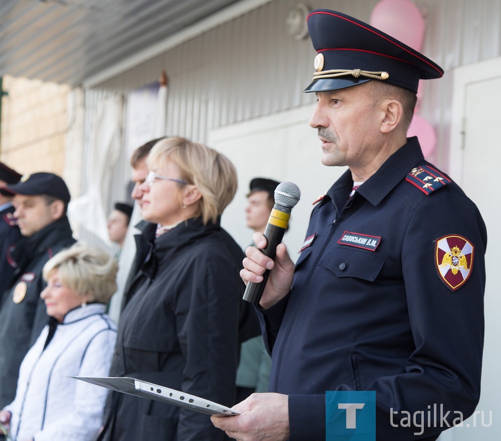 Сегодня открылась мемориальная доска в память о милиционере-герое Андрее Аргаузове